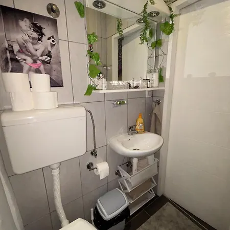 Bohemian Rhapsody Ground