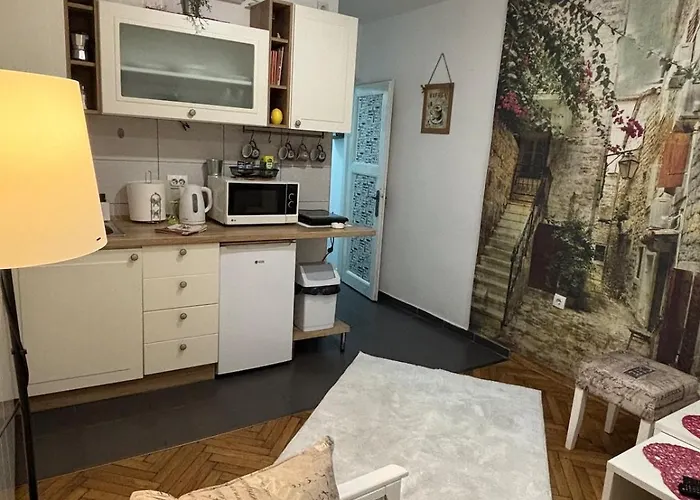 Bohemian Rhapsody Ground Apartament