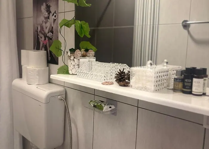 Bohemian Rhapsody Ground アパート